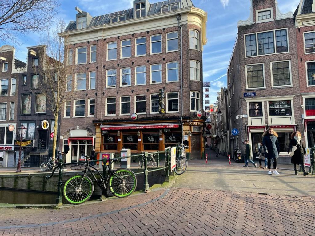 Hotel&bar Royal taste Amsterdam Buitenkant foto